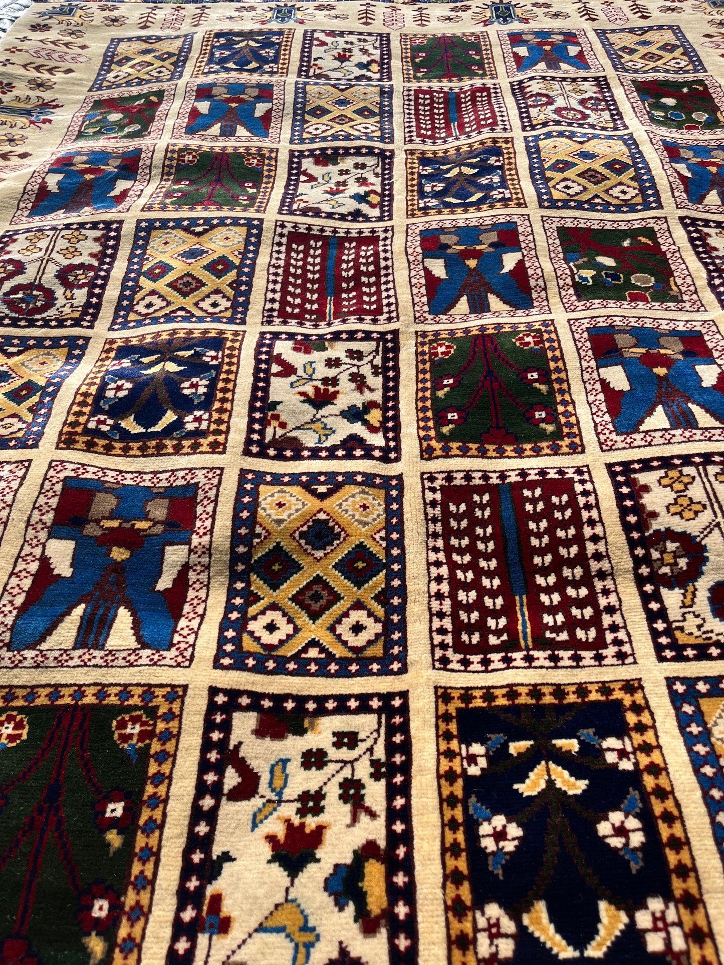 Afghan Gabbeh Pictorial Hand Knotted Masterpiece 5 x 7 ft