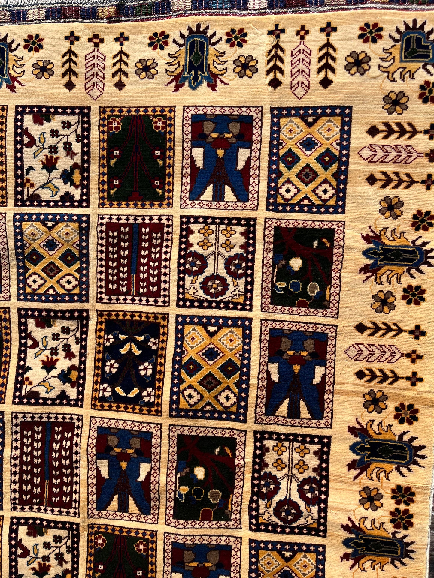 Afghan Gabbeh Pictorial Hand Knotted Masterpiece 5 x 7 ft